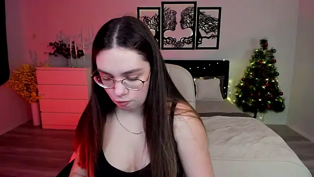 DaniellaLovely online show from 16, 12, 2024