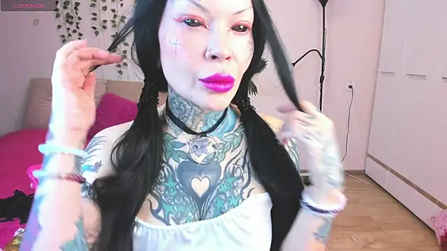 Megan Black Moon online show from 5, 12, 2025