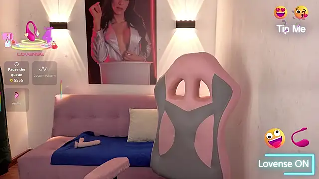 vittorialombardi   online show from 10, 9, 2025