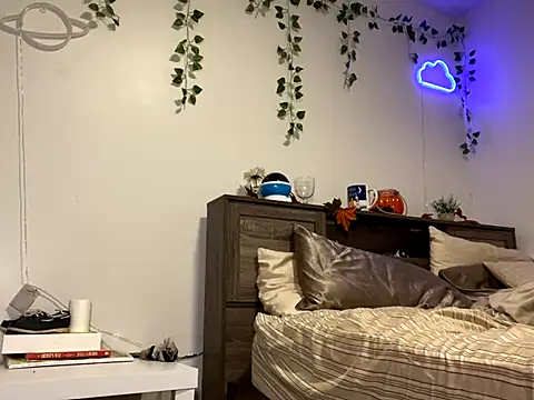 Snapshot of Kittyymaze1 chatting on 30, 10, 2025 Kittyymaze1 online show from 30, 10, 2025