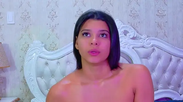 TiaraRosse online show from 12, 10, 2025