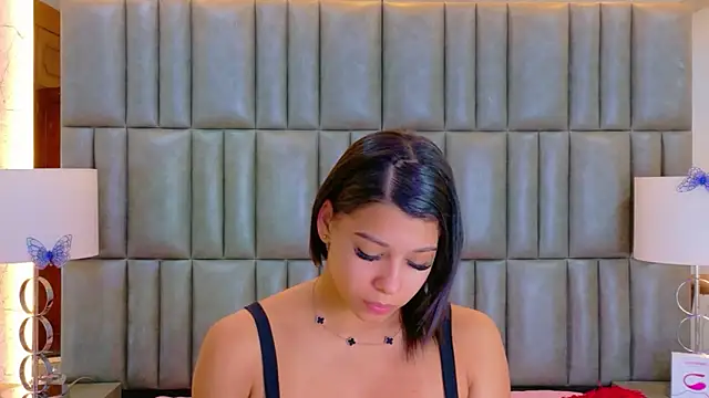 TiaraRosse online show from 24, 2, 2026