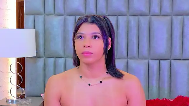 TiaraRosse online show from 10, 3, 2026