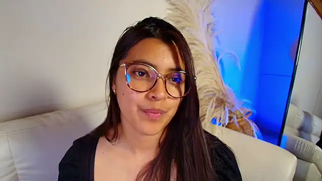 Rebeca Williams  online show from 6, 2, 2025