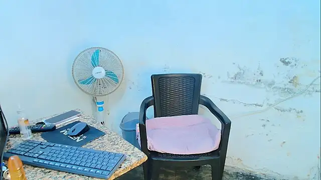 Oh Tique online show from 24, 2, 2026