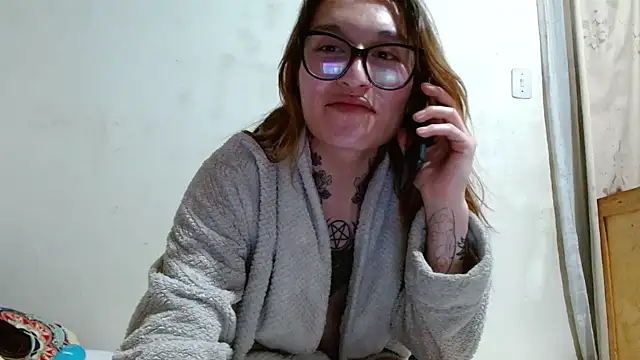 Snapshot of kittenlizz chatting on 14, 2, 2025 kittenlizz online show from 14, 2, 2025