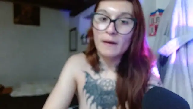 Snapshot of kittenlizz chatting on 27, 9, 2025 kittenlizz online show from 27, 9, 2025