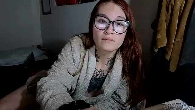 Snapshot of kittenlizz chatting on 12, 1, 2026 kittenlizz online show from 12, 1, 2026