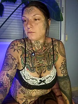 lizzardqueeen online show from 14, 10, 2025