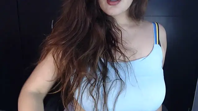 Snapshot of AdharaLujan chatting on 4, 2, 2025 AdharaLujan online show from 4, 2, 2025