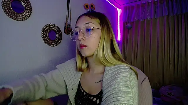 Soffy-brooks online show from 11, 12, 2024