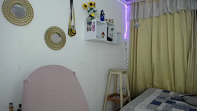 Soffy-brooks online show from 21, 1, 2025