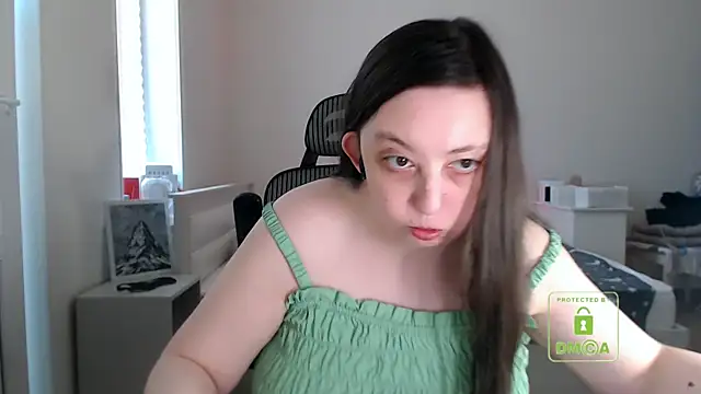 Snapshot of cute_and_hot chatting on 20, 5, 2026 cute and hot online show from 20, 5, 2026