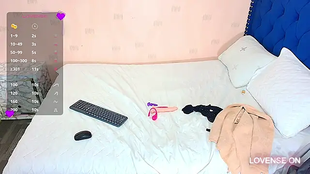 Snapshot of hotlatinateacher chatting on 5, 3, 2025 hotlatinateacher online show from 5, 3, 2025