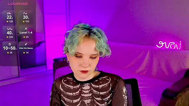 Snapshot of School_Love chatting on 9, 3, 2025 School Love online show from 9, 3, 2025