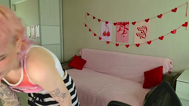 Snapshot of School_Love chatting on 21, 9, 2025 School Love online show from 21, 9, 2025