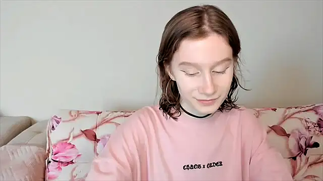 Snapshot of EnigmaSee chatting on 21, 12, 2024 EnigmaSee online show from 21, 12, 2024