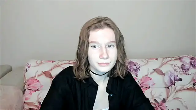 Snapshot of EnigmaSee chatting on 23, 12, 2024 EnigmaSee online show from 23, 12, 2024