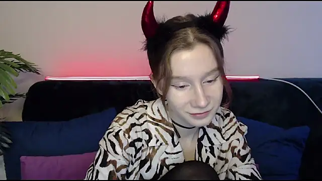 Snapshot of EnigmaSee chatting on 26, 12, 2024 EnigmaSee online show from 26, 12, 2024