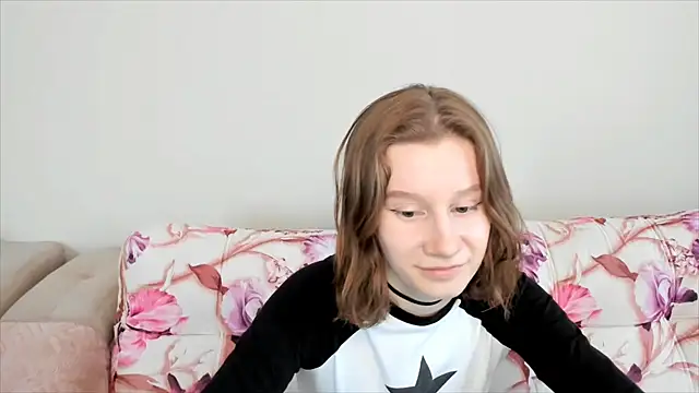 Snapshot of EnigmaSee chatting on 29, 12, 2024 EnigmaSee online show from 29, 12, 2024