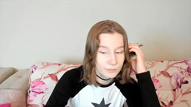 Snapshot of EnigmaSee chatting on 29, 12, 2024 EnigmaSee online show from 29, 12, 2024