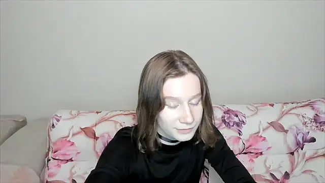 Snapshot of EnigmaSee chatting on 4, 1, 2025 EnigmaSee online show from 4, 1, 2025