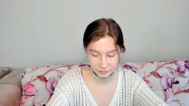 Snapshot of EnigmaSee chatting on 5, 1, 2025 EnigmaSee online show from 5, 1, 2025