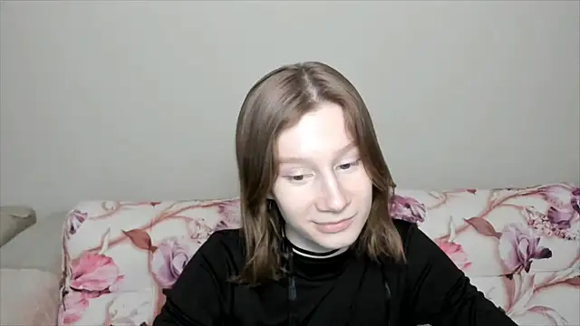 Snapshot of EnigmaSee chatting on 6, 1, 2025 EnigmaSee online show from 6, 1, 2025