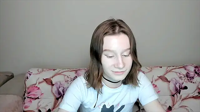 Snapshot of EnigmaSee chatting on 8, 1, 2025 EnigmaSee online show from 8, 1, 2025