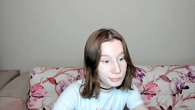 Snapshot of EnigmaSee chatting on 9, 1, 2025 EnigmaSee online show from 9, 1, 2025