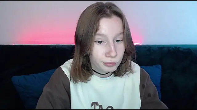 Snapshot of EnigmaSee chatting on 24, 1, 2025 EnigmaSee online show from 24, 1, 2025