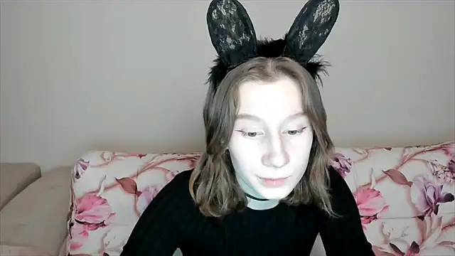 Snapshot of EnigmaSee chatting on 25, 1, 2025 EnigmaSee online show from 25, 1, 2025