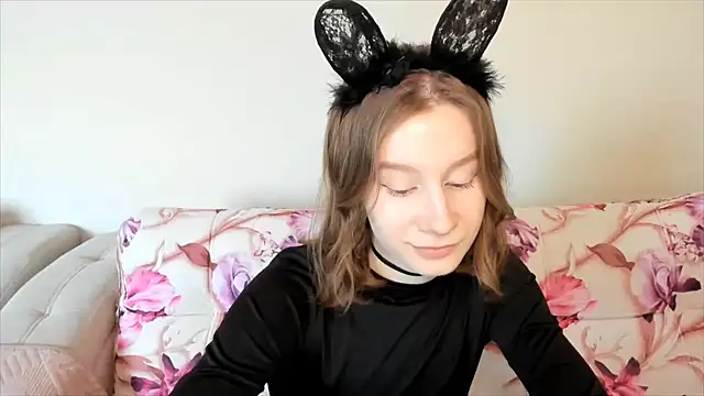 Snapshot of EnigmaSee chatting on 28, 1, 2025 EnigmaSee online show from 28, 1, 2025