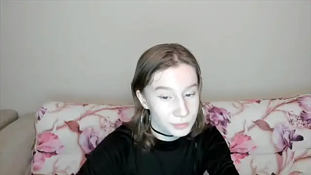 Snapshot of EnigmaSee chatting on 28, 1, 2025 EnigmaSee online show from 28, 1, 2025