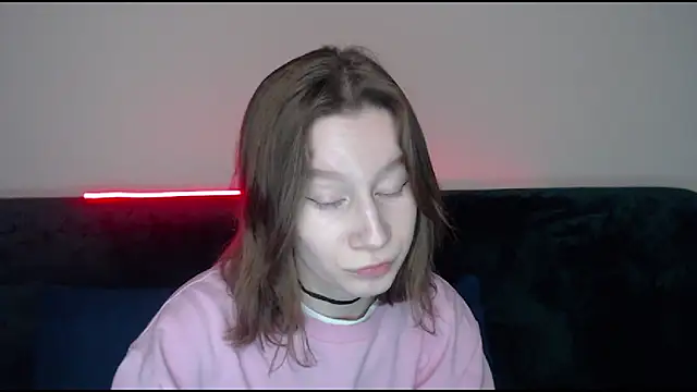 Snapshot of EnigmaSee chatting on 1, 2, 2025 EnigmaSee online show from 1, 2, 2025