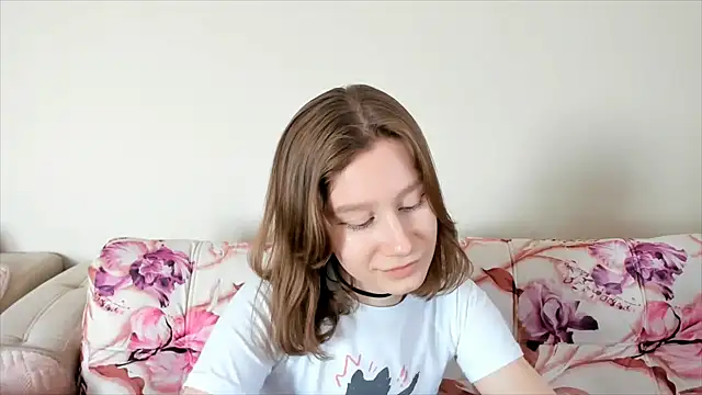 Snapshot of EnigmaSee chatting on 3, 2, 2025 EnigmaSee online show from 3, 2, 2025