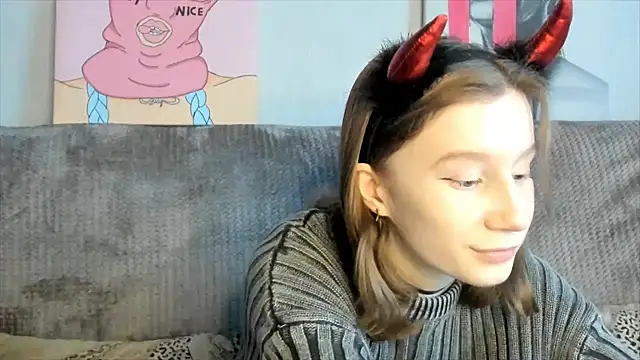 Snapshot of EnigmaSee chatting on 11, 2, 2025 EnigmaSee online show from 11, 2, 2025