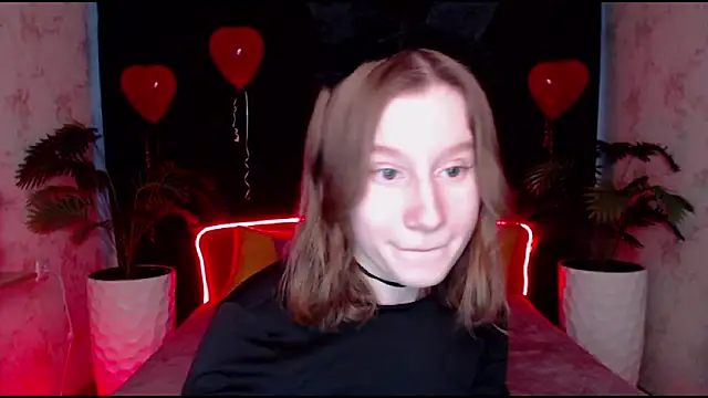 Snapshot of EnigmaSee chatting on 20, 2, 2025 EnigmaSee online show from 20, 2, 2025