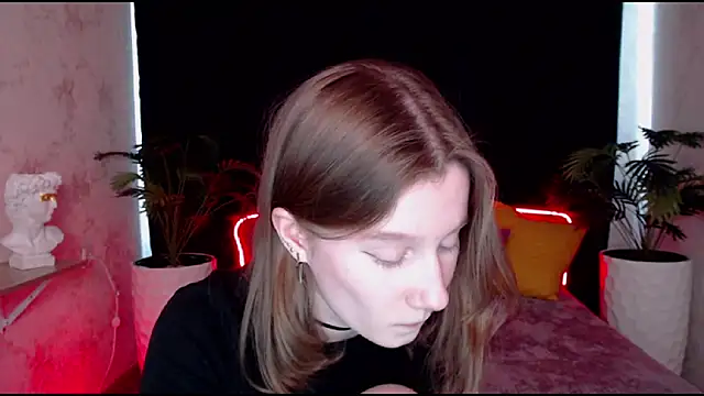 Snapshot of EnigmaSee chatting on 20, 3, 2025 EnigmaSee online show from 20, 3, 2025