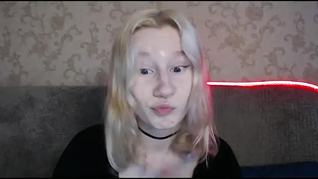 Snapshot of EnigmaSee chatting on 28, 9, 2025 EnigmaSee online show from 28, 9, 2025