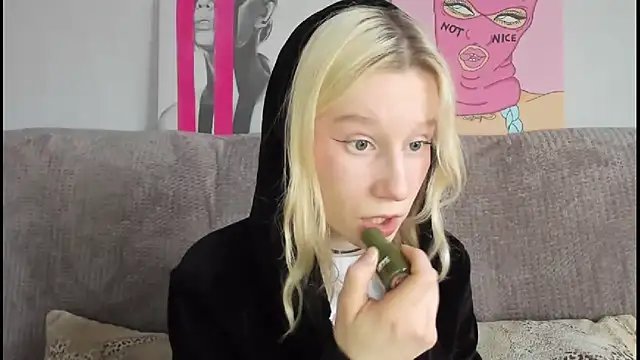 Snapshot of EnigmaSee chatting on 8, 11, 2025 EnigmaSee online show from 8, 11, 2025