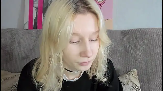 Snapshot of EnigmaSee chatting on 21, 11, 2025 EnigmaSee online show from 21, 11, 2025