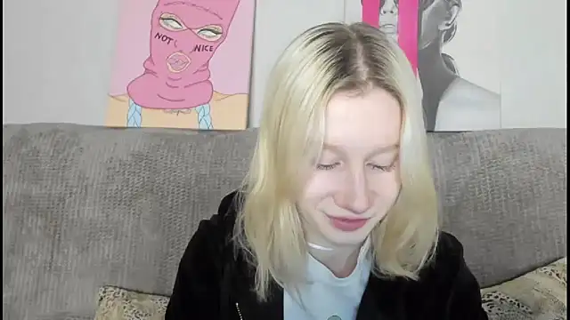 Snapshot of EnigmaSee chatting on 14, 12, 2025 EnigmaSee online show from 14, 12, 2025