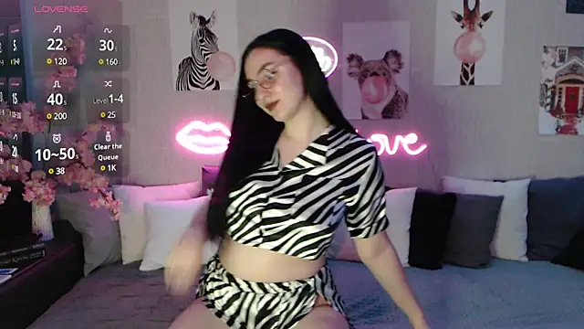 Fluffy Tiffy online show from 11, 2, 2025