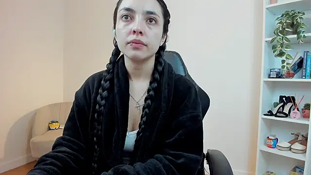 Snapshot of _BellaEvans_ chatting on 23, 1, 2025 BellaEvans online show from 23, 1, 2025