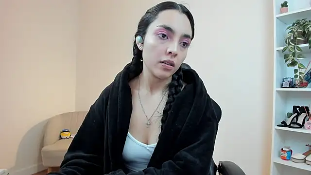Snapshot of _BellaEvans_ chatting on 23, 1, 2025 BellaEvans online show from 23, 1, 2025
