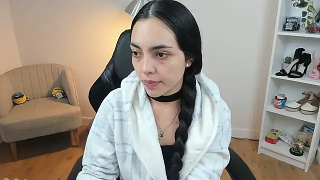 Snapshot of _BellaEvans_ chatting on 5, 2, 2025 BellaEvans online show from 5, 2, 2025
