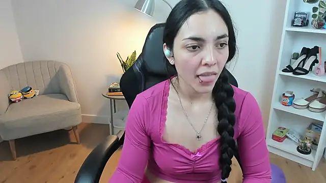 Snapshot of _BellaEvans_ chatting on 12, 2, 2025 BellaEvans online show from 12, 2, 2025