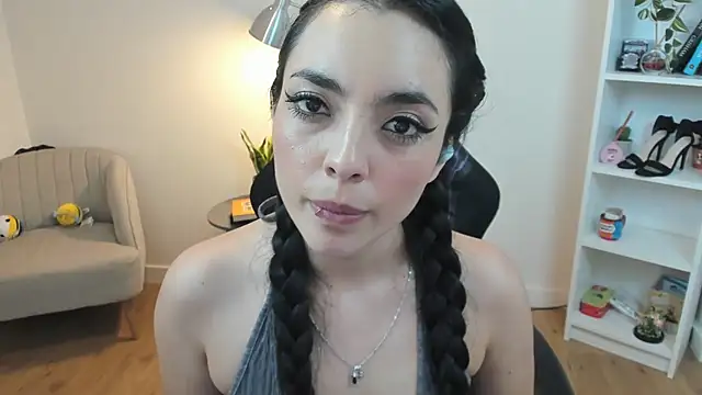 Snapshot of _BellaEvans_ chatting on 5, 3, 2025 BellaEvans online show from 5, 3, 2025