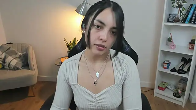 Snapshot of _BellaEvans_ chatting on 12, 3, 2025 BellaEvans online show from 12, 3, 2025